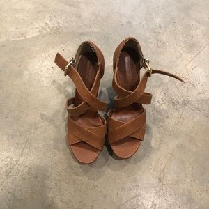 Banana republic wedge sandals